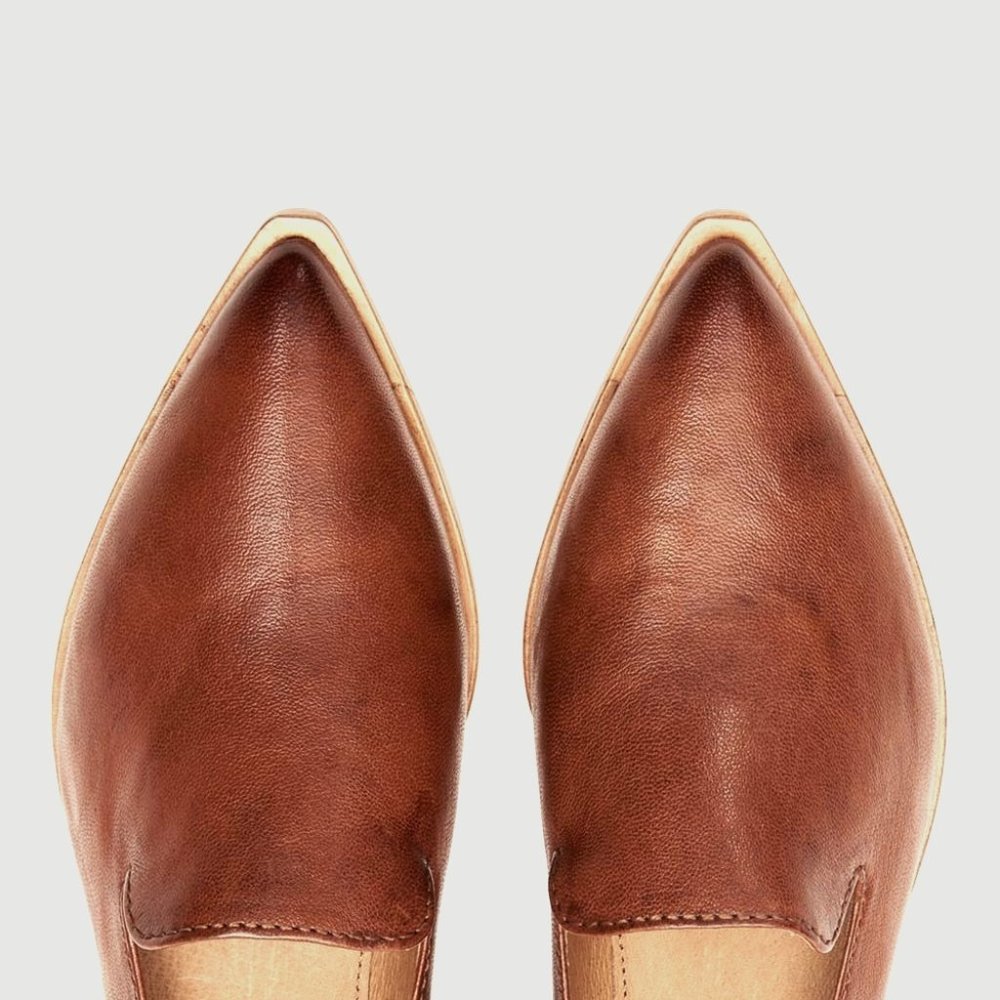 Frye Kenzie Venetian Cognac Leather Work Casual Everyday Pointy Wood Flat Loafer - Picture 2 of 11